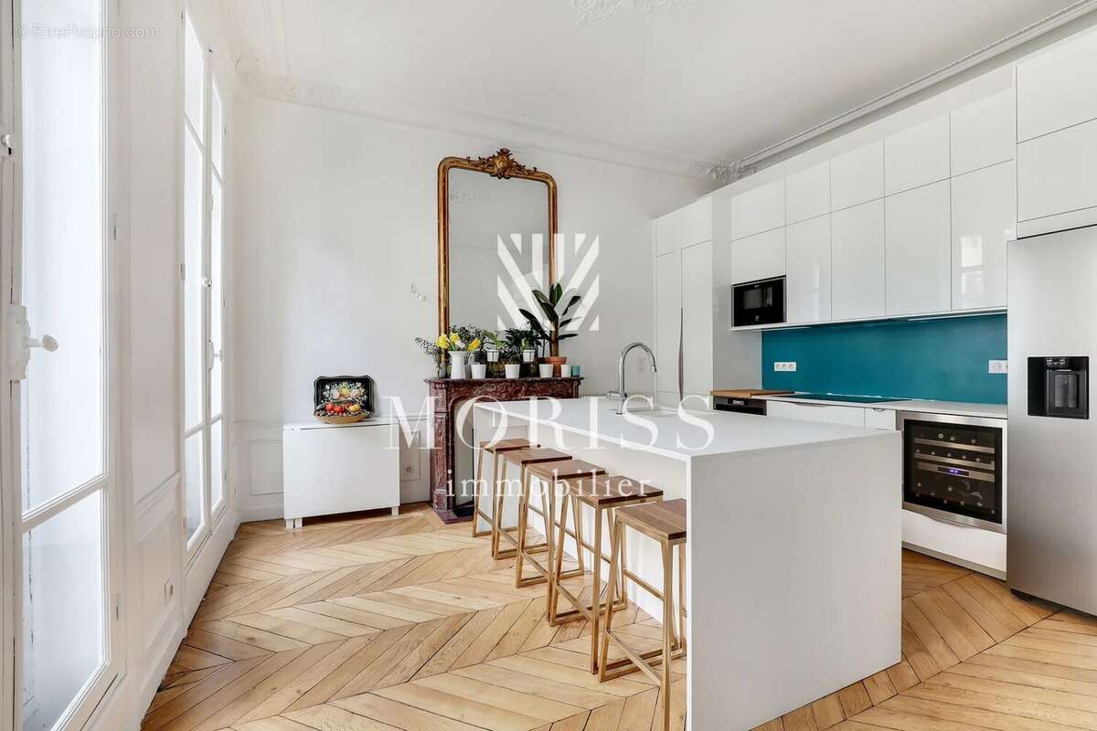 Appartement à PARIS-17E