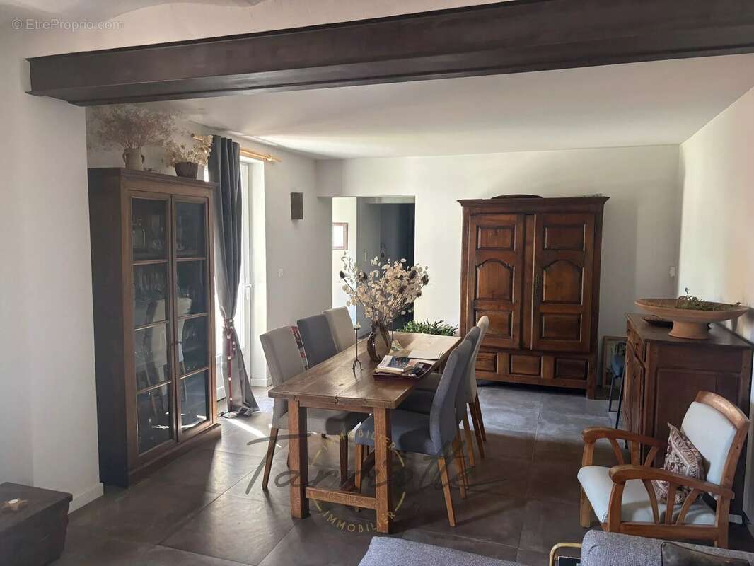 Maison à MONTELIMAR