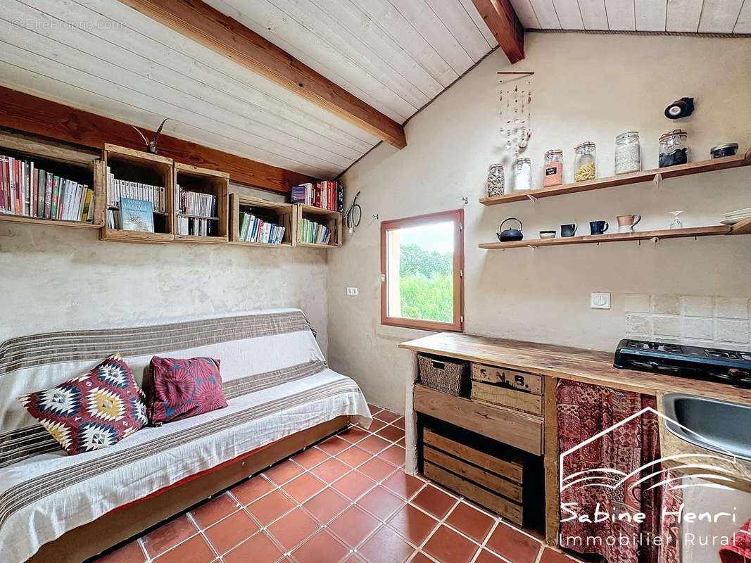 Terrain à MIRANDOL-BOURGNOUNAC