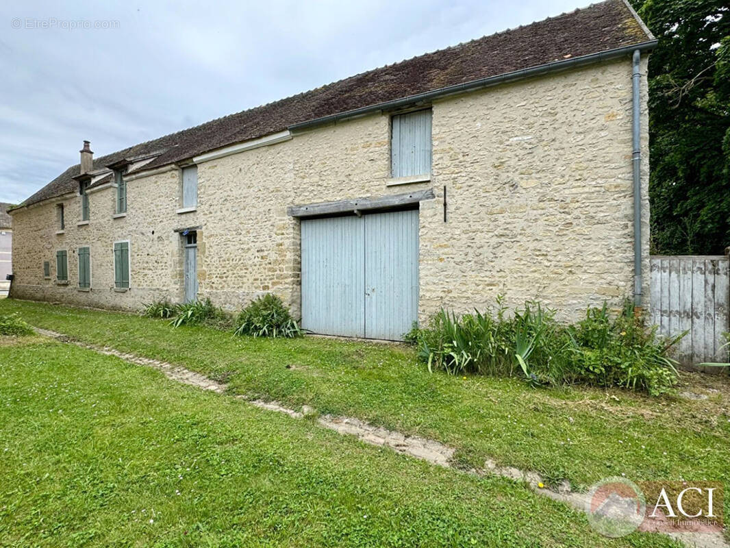 Maison à PARNES
