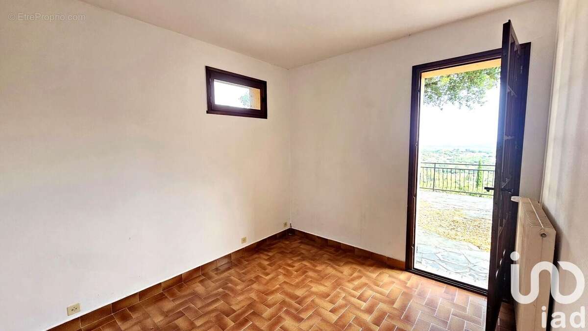 Photo 9 - Maison à ROQUEBRUNE-SUR-ARGENS