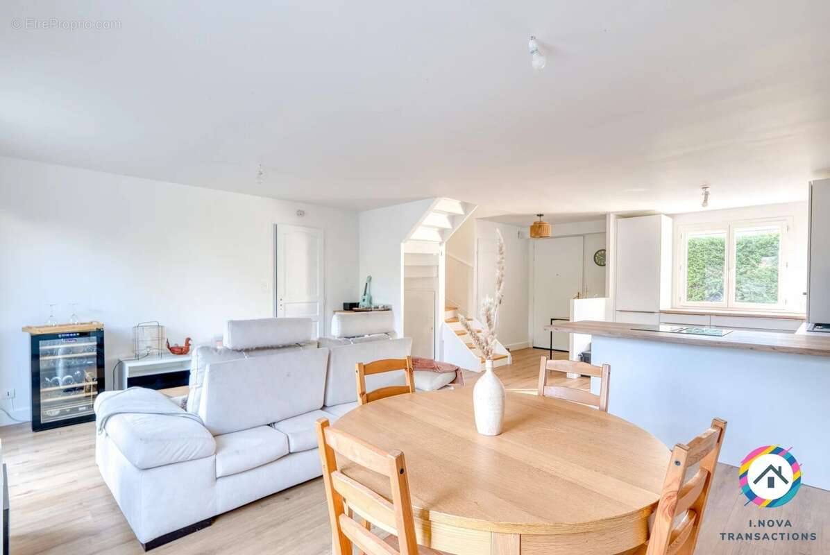 Maison à VILLEFRANCHE-SUR-SAONE