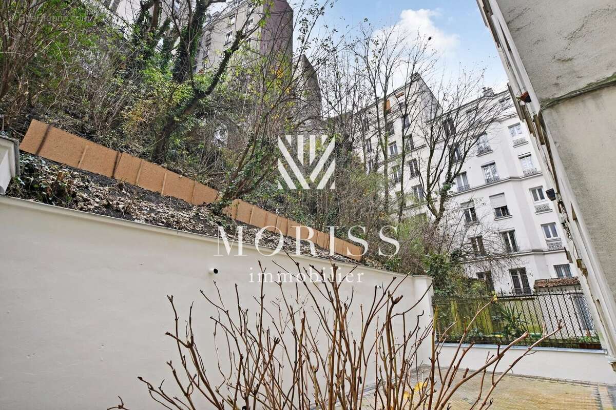 Appartement à PARIS-18E