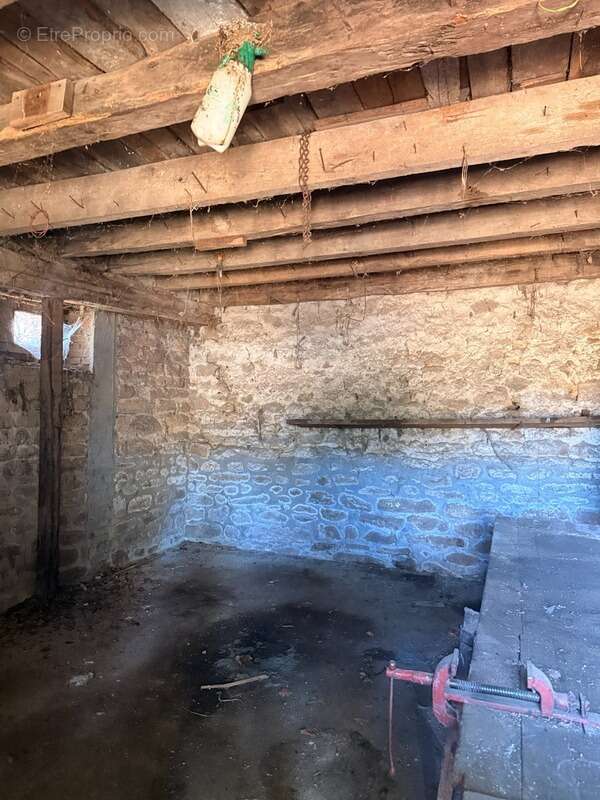 Maison en pierre de 126m², 4 chambres, avec grange 65 000 € - photo 36