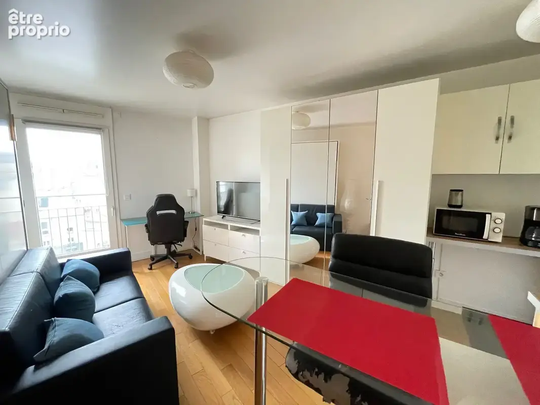 Appartement à PARIS-18E