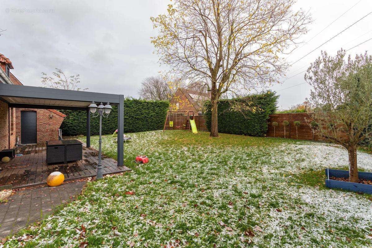 Maison à FACHES-THUMESNIL