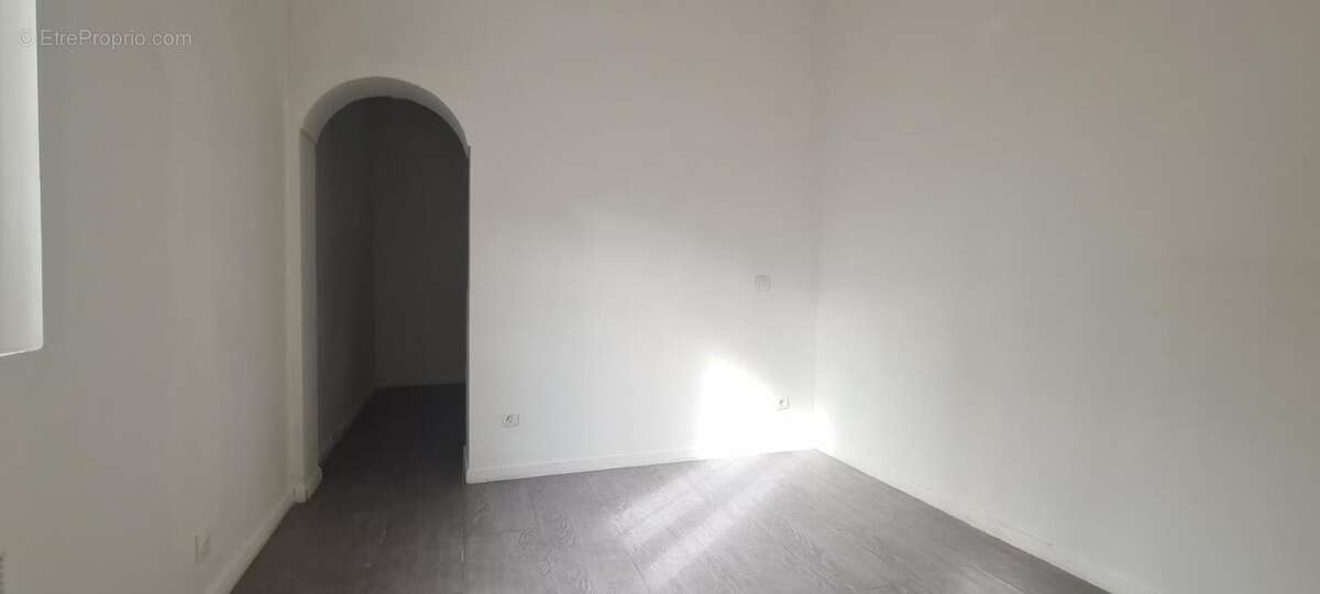 Immeuble de rapport rénové   6 appartements   215 m2   Fort - photo 11