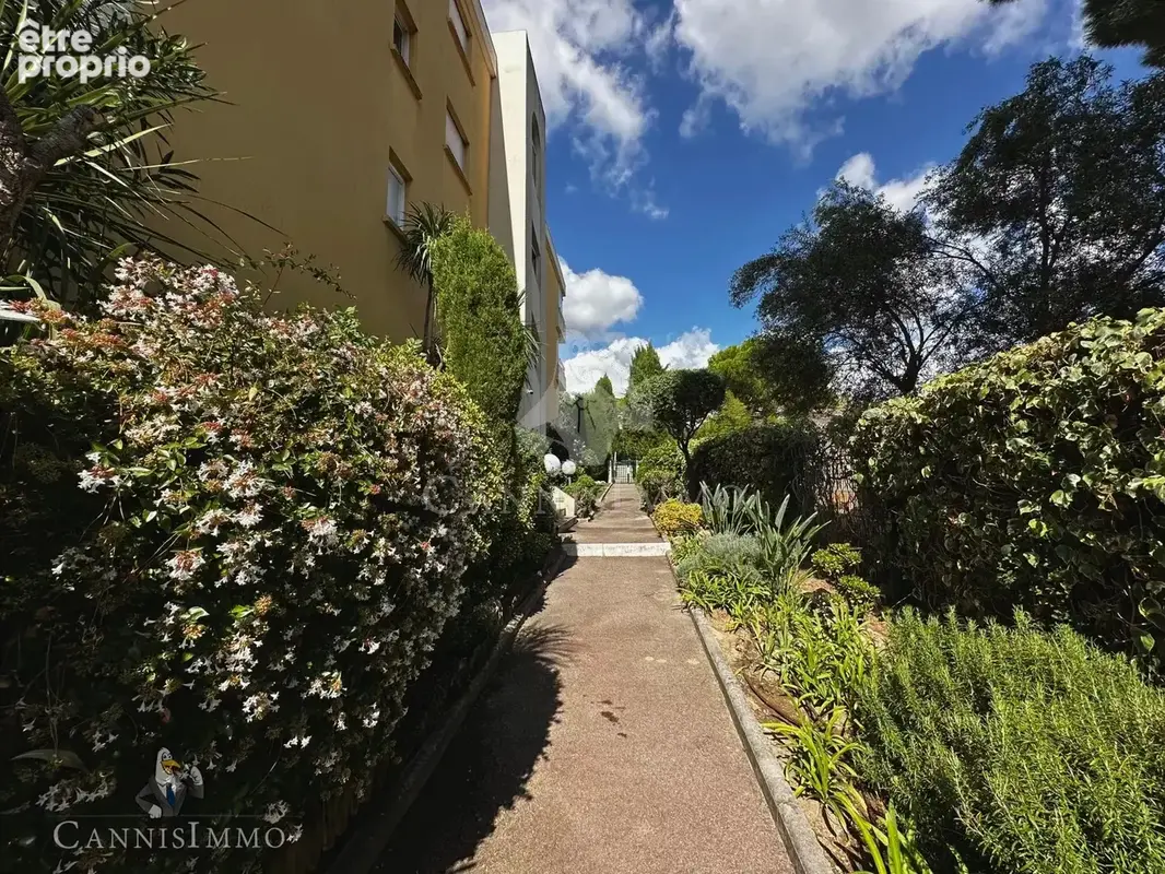 Appartement à LE CANNET
