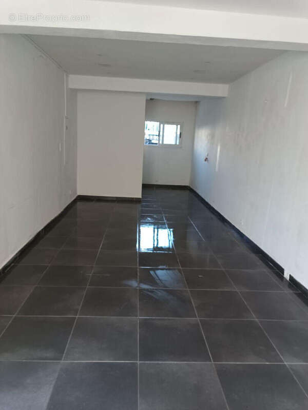 Bastia - Murs commerciaux 33.28 m2 - photo 2
