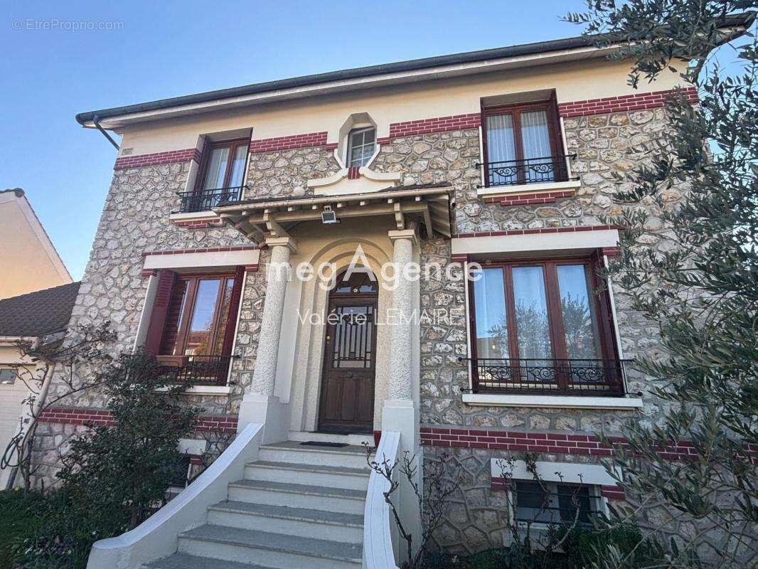 Maison à GRETZ-ARMAINVILLIERS