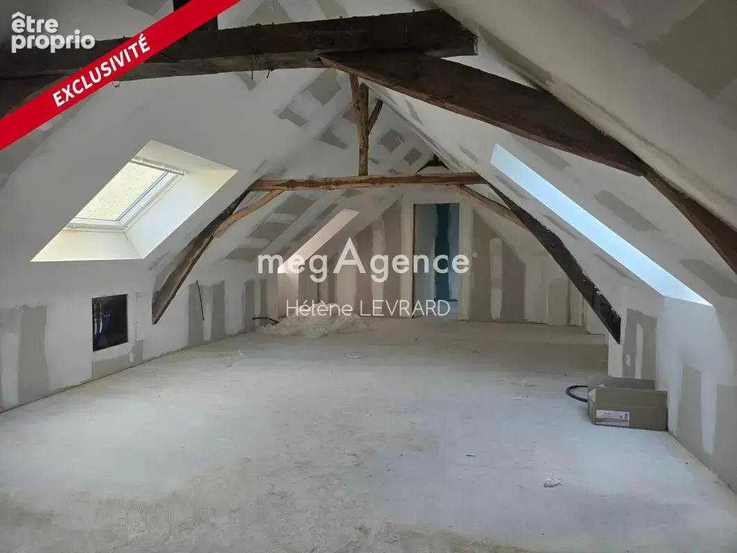 Proche Sainte-Suzanne : maison en cours de rénovation - photo 6
