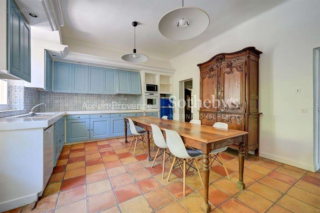 Domaine avec 4 maisons dont une bastide - photo 8