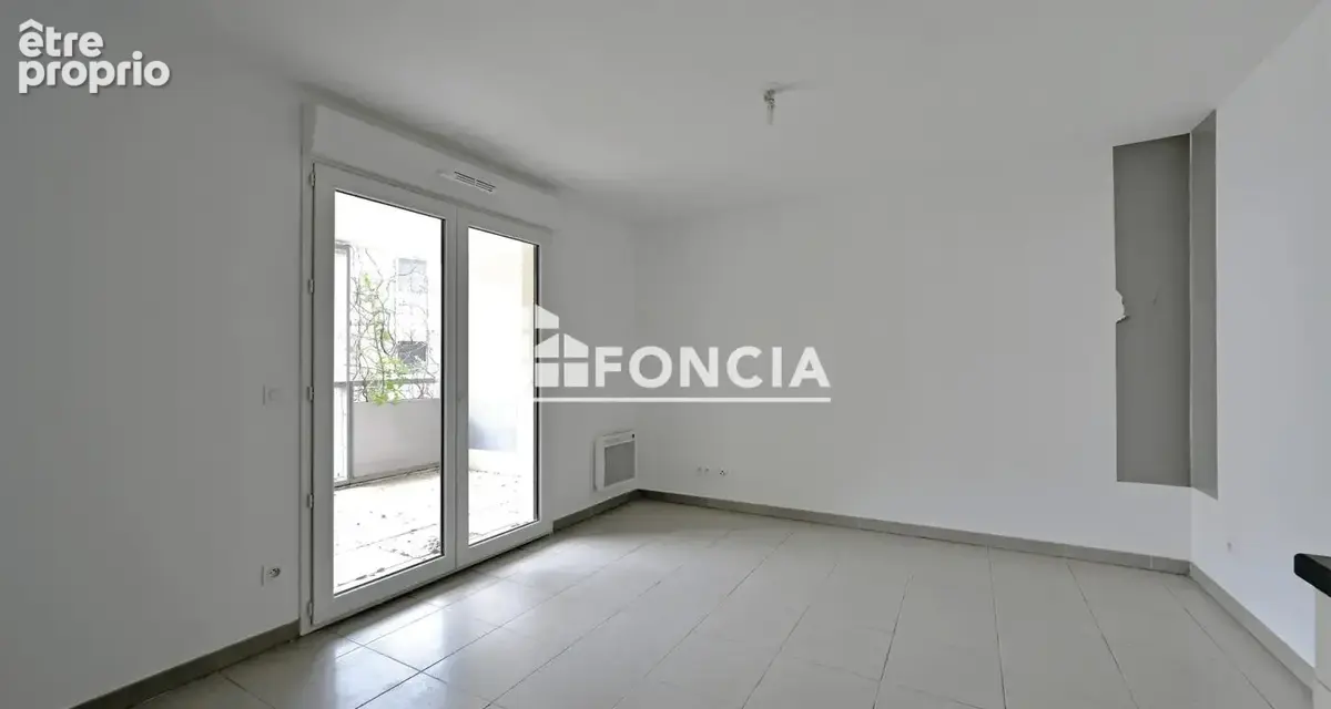 Coup de coeur assuré pour ce T2 avec double balcon et parking - photo 6
