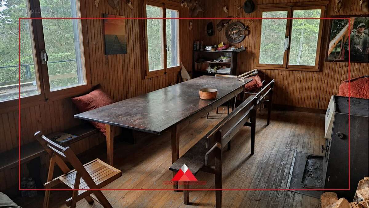 Cabane de Chasseur  sur la commune Mouthe - photo 4