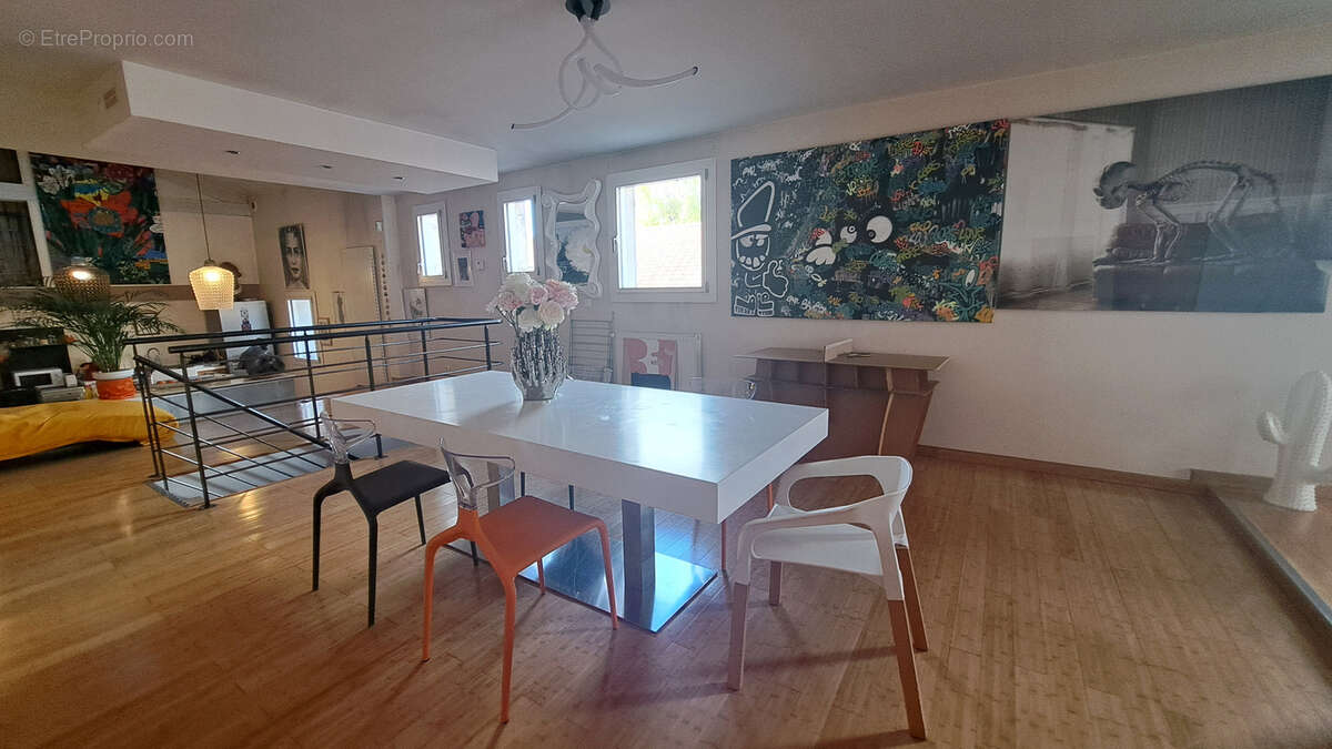 Appartement à BOURG-DE-PEAGE