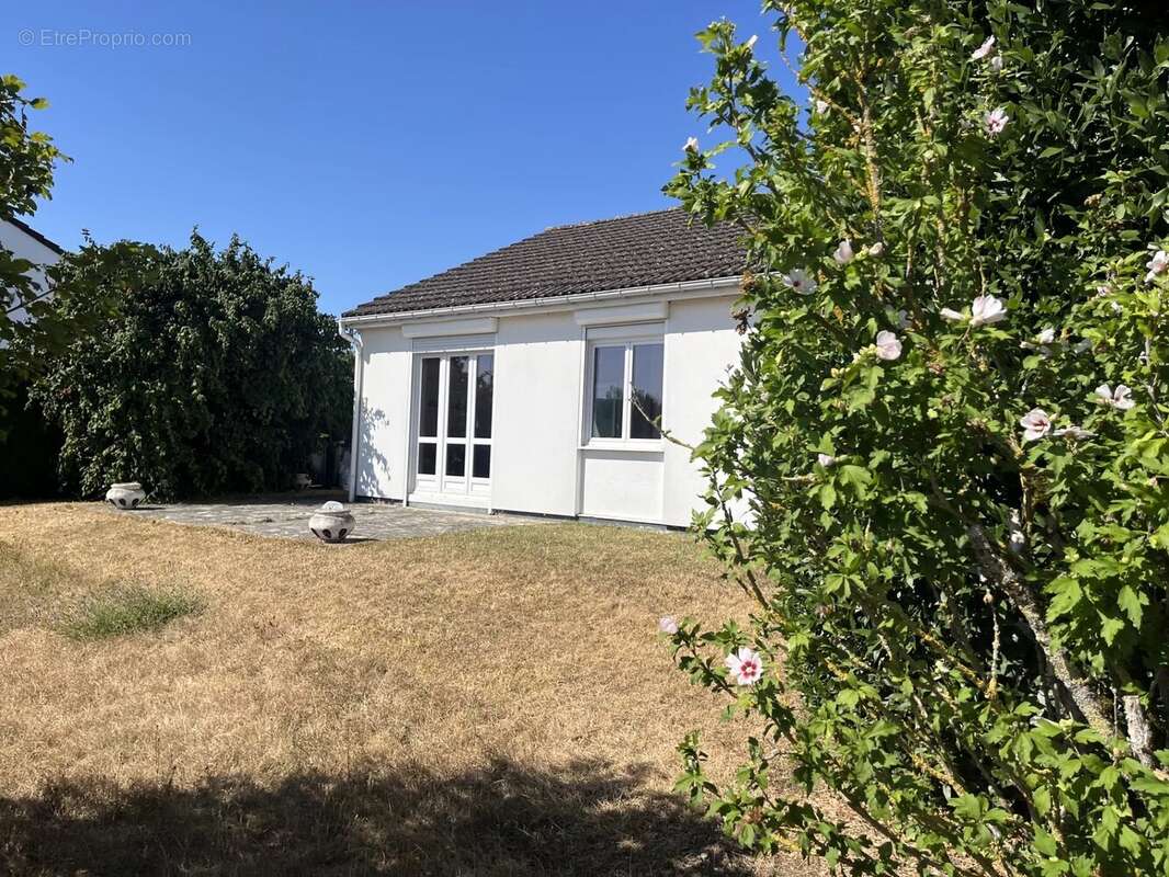 quartier saint Acheul / plain pied / garage + accès terrain - photo 3