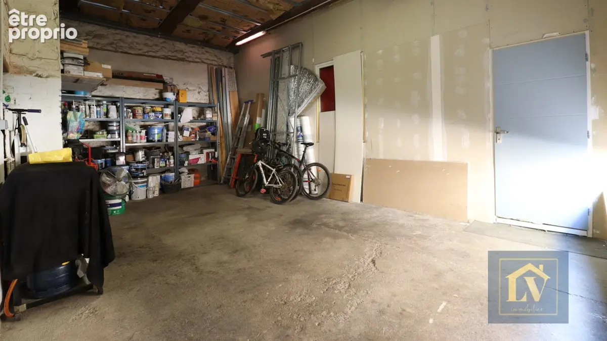 A vendre Maison de caractère entièrement rénovée avec garage - photo 10
