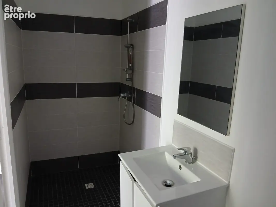 Immeuble à bellepierre st denis - 6 apt. t2 (loués) - photo 8