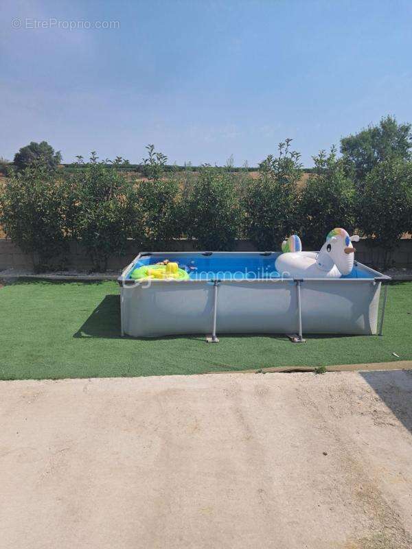 Villa neuve de plain pied avec 3 chambres située dans une impasse sur un terrain clôturé et arboré - photo 3