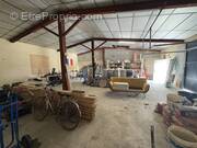 Commerce à LA SALVETAT-SAINT-GILLES