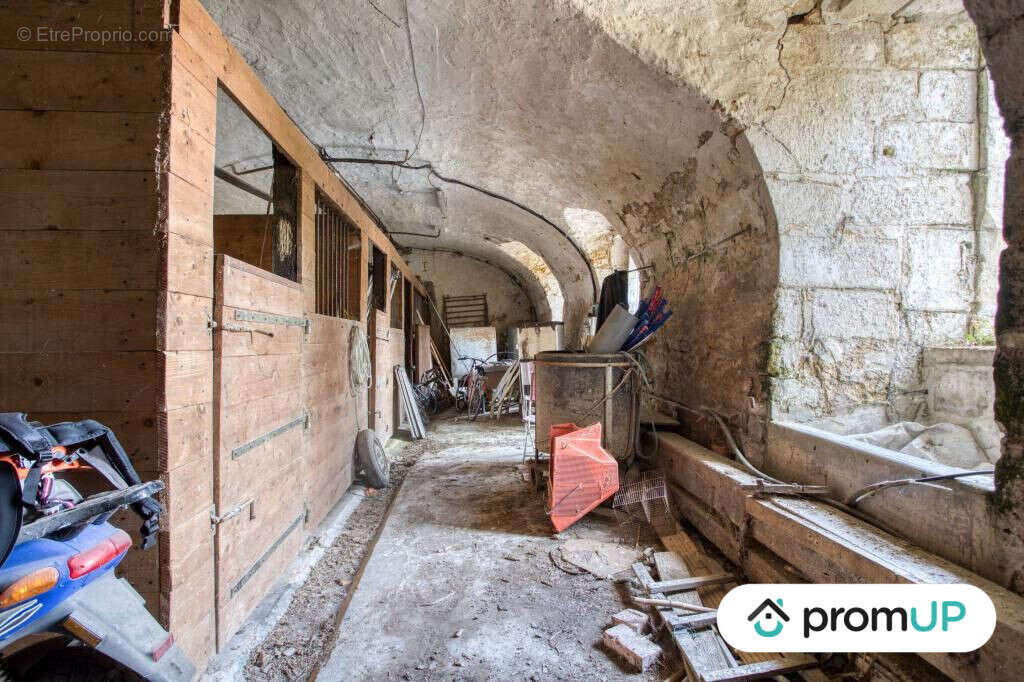 Maison à LOIRE-LES-MARAIS