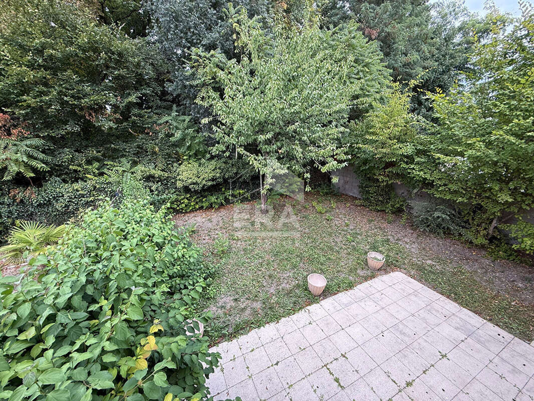 Maison à SAINT-JEAN-DE-BRAYE