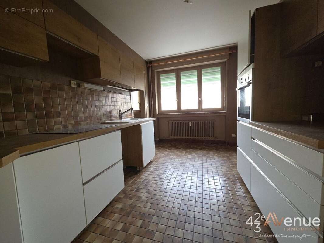 Appartement à SAINT-ETIENNE