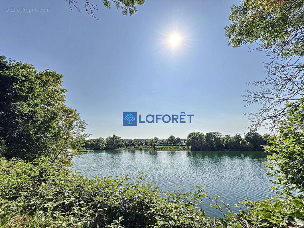 Maison à SAINTRY-SUR-SEINE