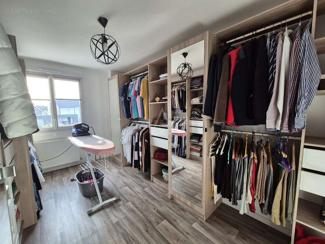 Maison à COLLEVILLE-MONTGOMERY