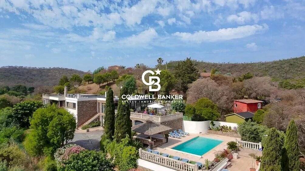 Maison à BORMES-LES-MIMOSAS