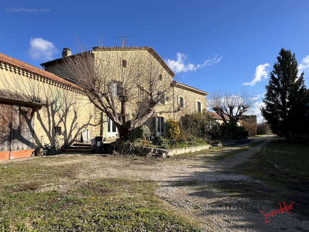 Maison à TRAVAILLAN