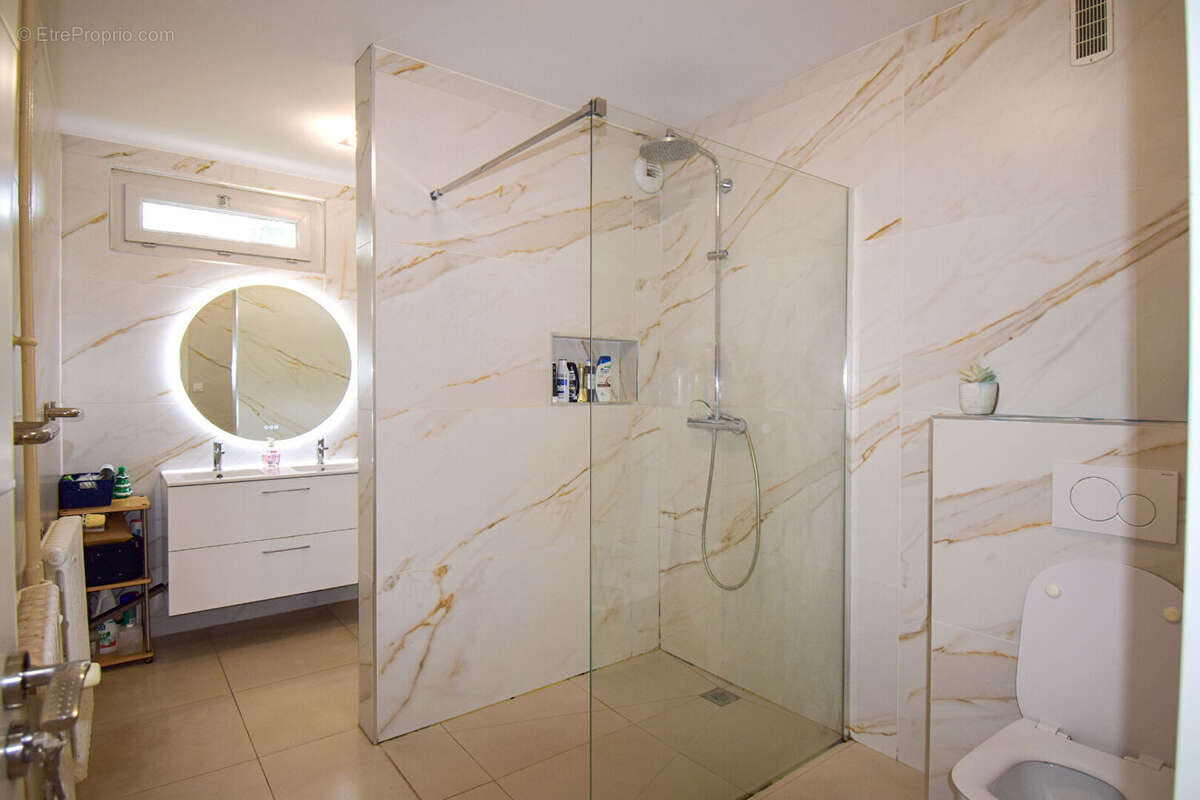 Appartement à LYON-9E