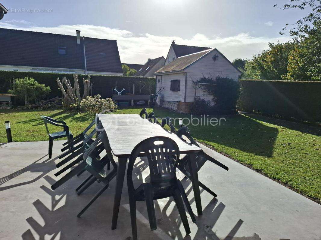 Maison à MERY-CORBON