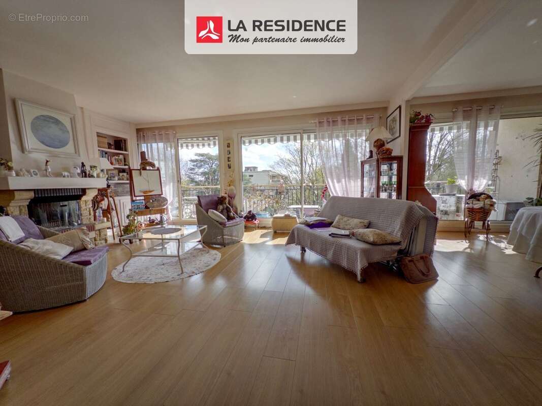 Appartement à NOISY-LE-ROI