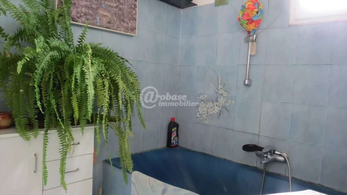 Appartement à MARSEILLE-3E