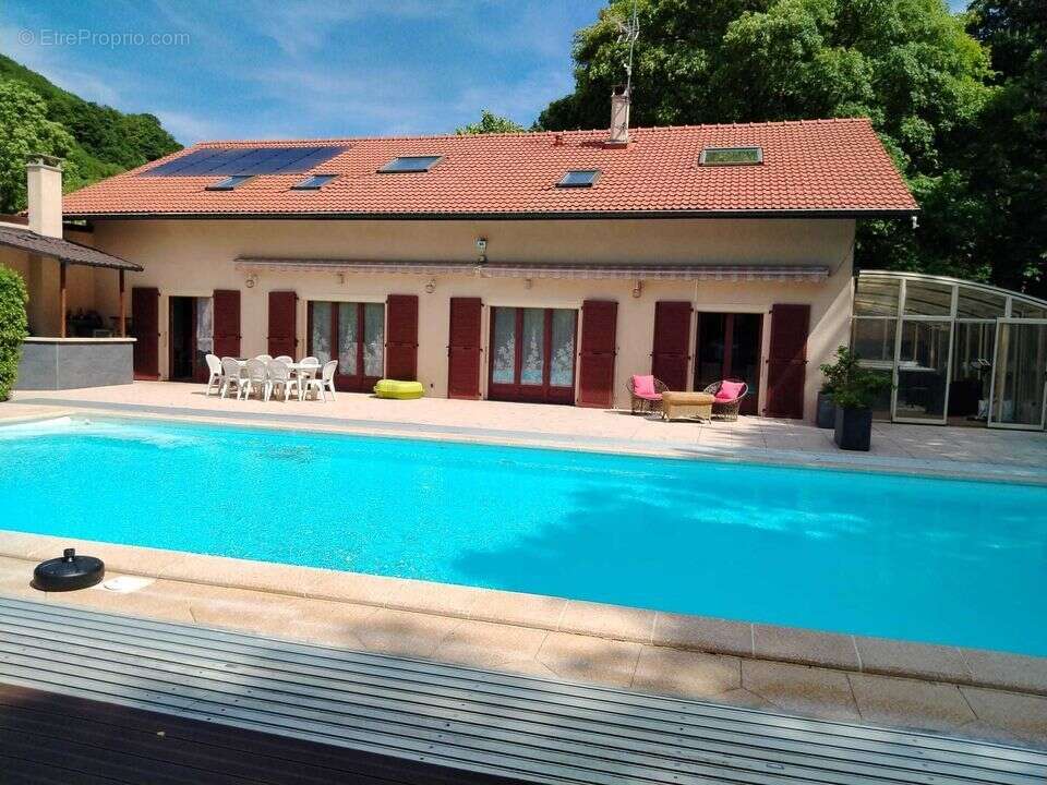 Maison à MONNETIER-MORNEX