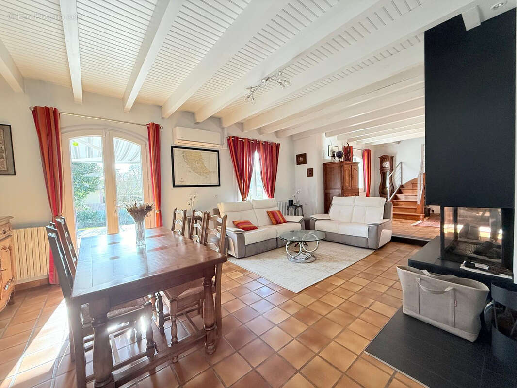 Maison à LABARTHE-SUR-LEZE