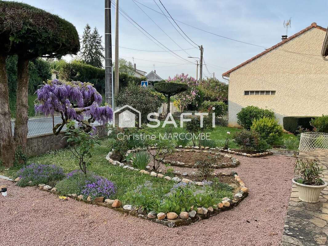 Photo 9 - Maison à THIVIERS