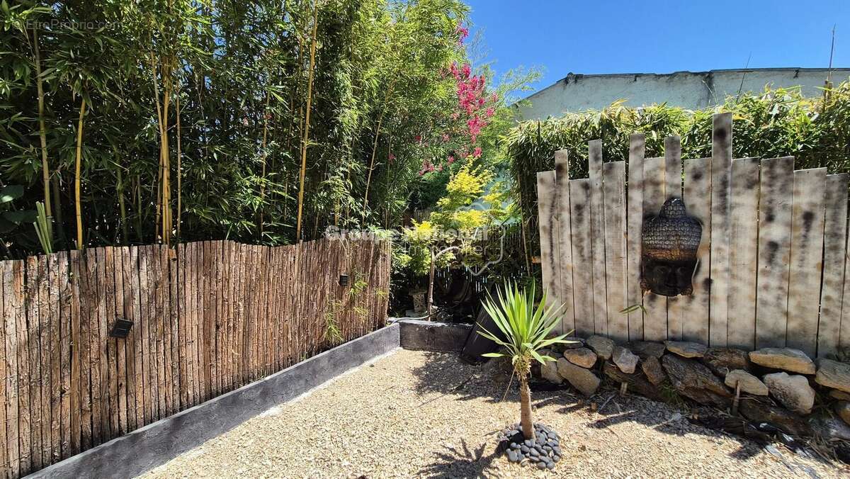 Courthezon - ensemble immobilier de 385 m² en campagne - photo 23
