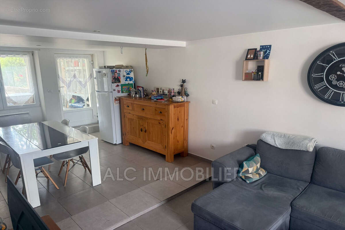 Maison 64 m² à Saint-Germain-Du-Corbeis  - photo 3
