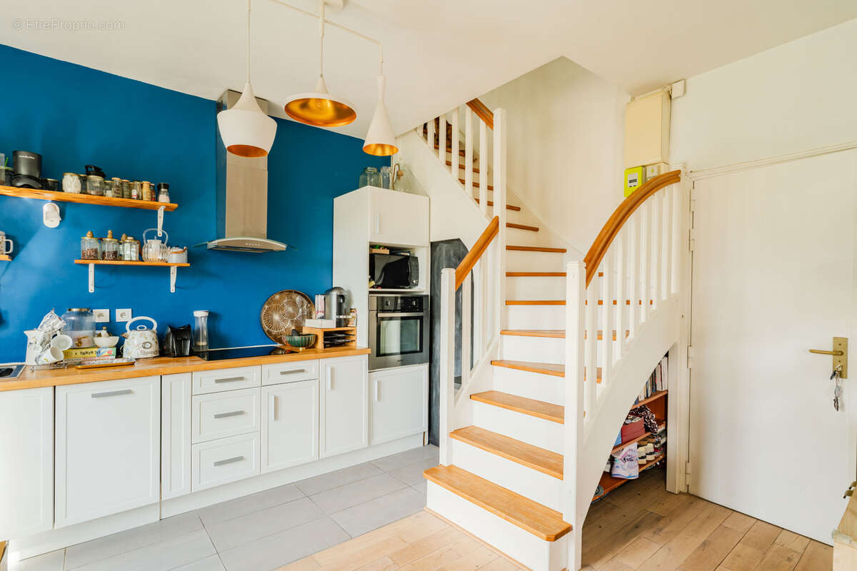Appartement à LA GARENNE-COLOMBES