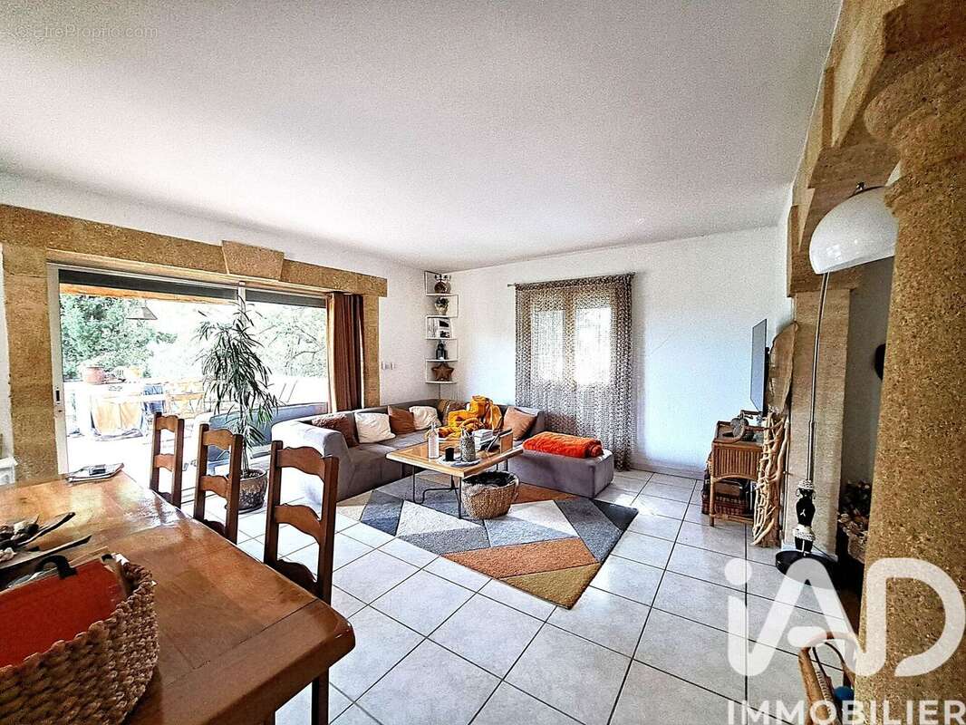 Photo 3 - Maison à SAINT-MARCEL-D'ARDECHE