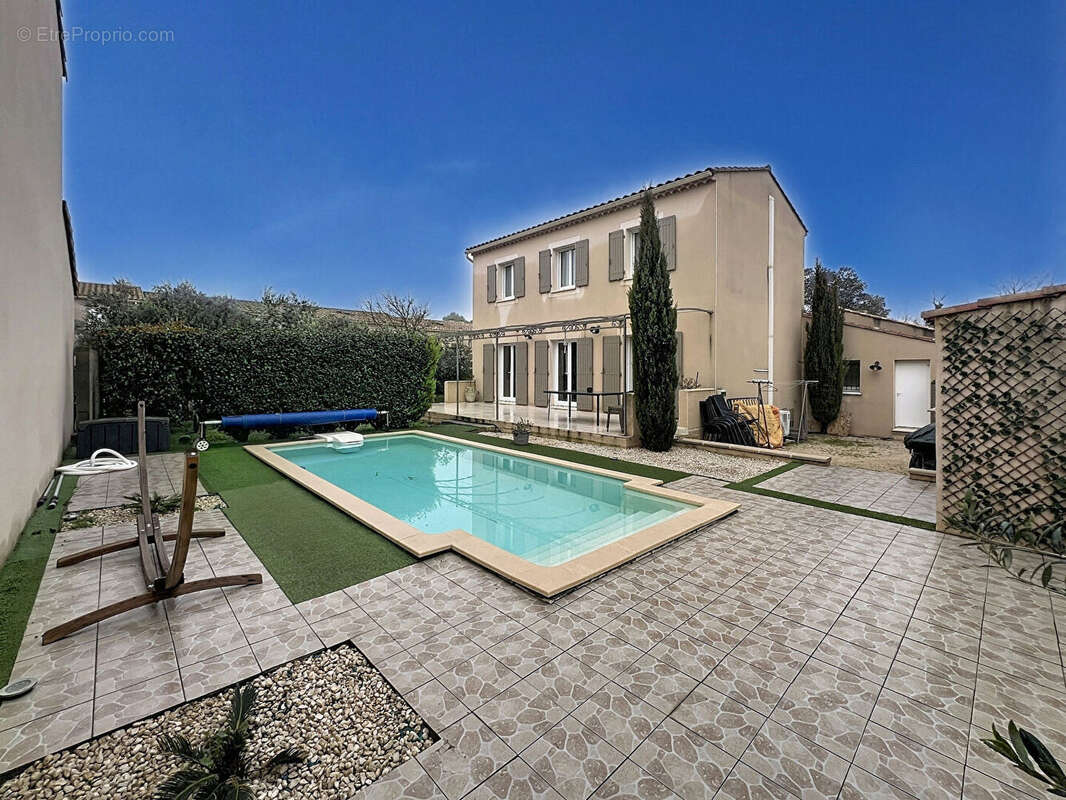 Maison à ROCHEFORT-DU-GARD