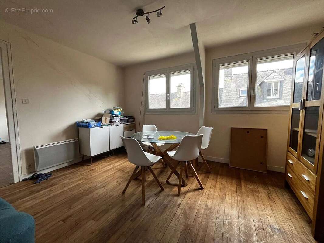 Appartement à QUINTIN