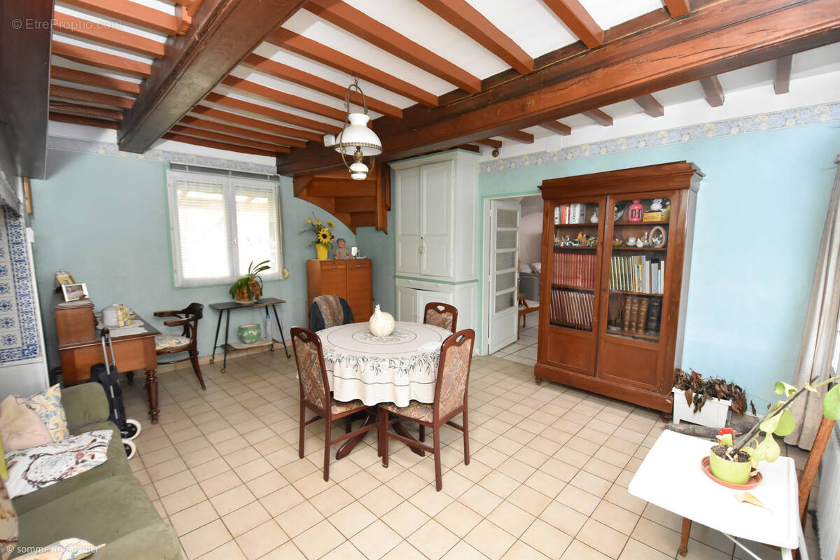 Maison à VIGNACOURT