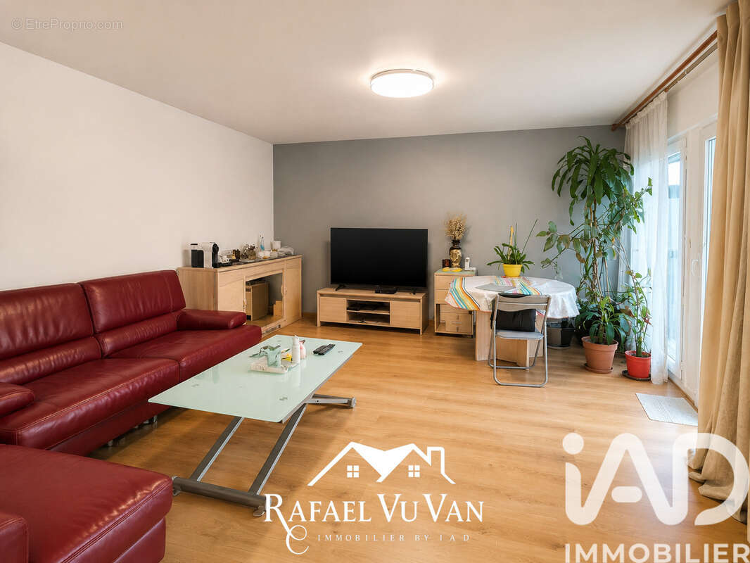 Photo 4 - Appartement à LA COURNEUVE