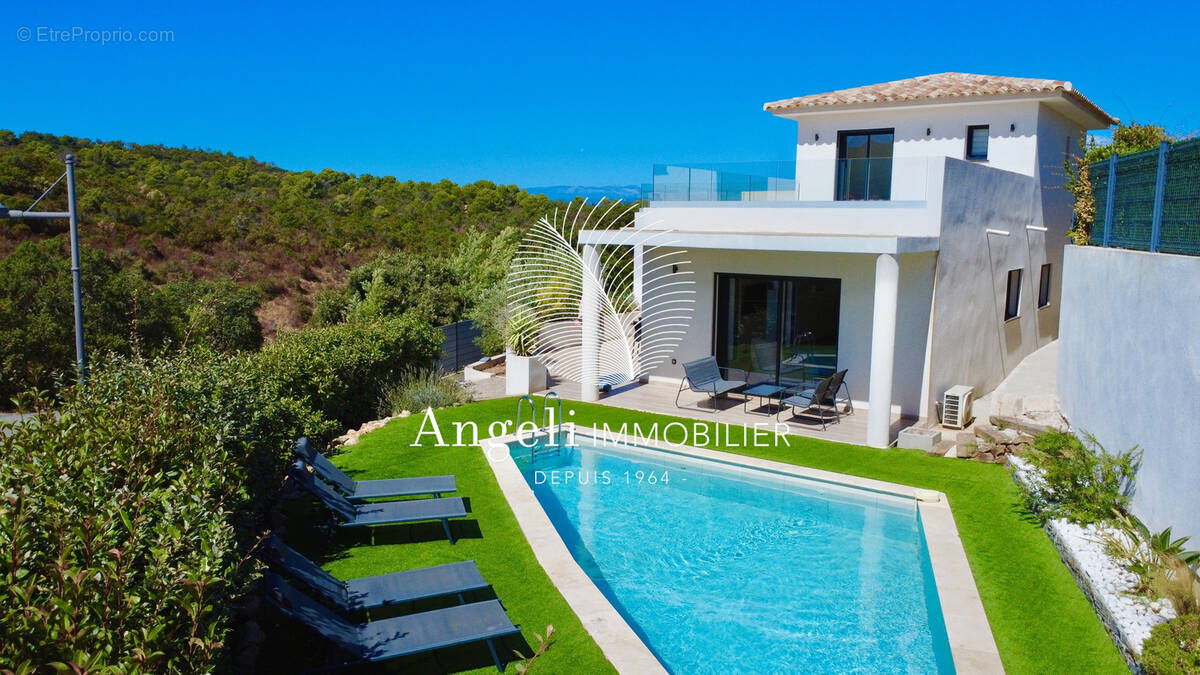 Maison à FREJUS