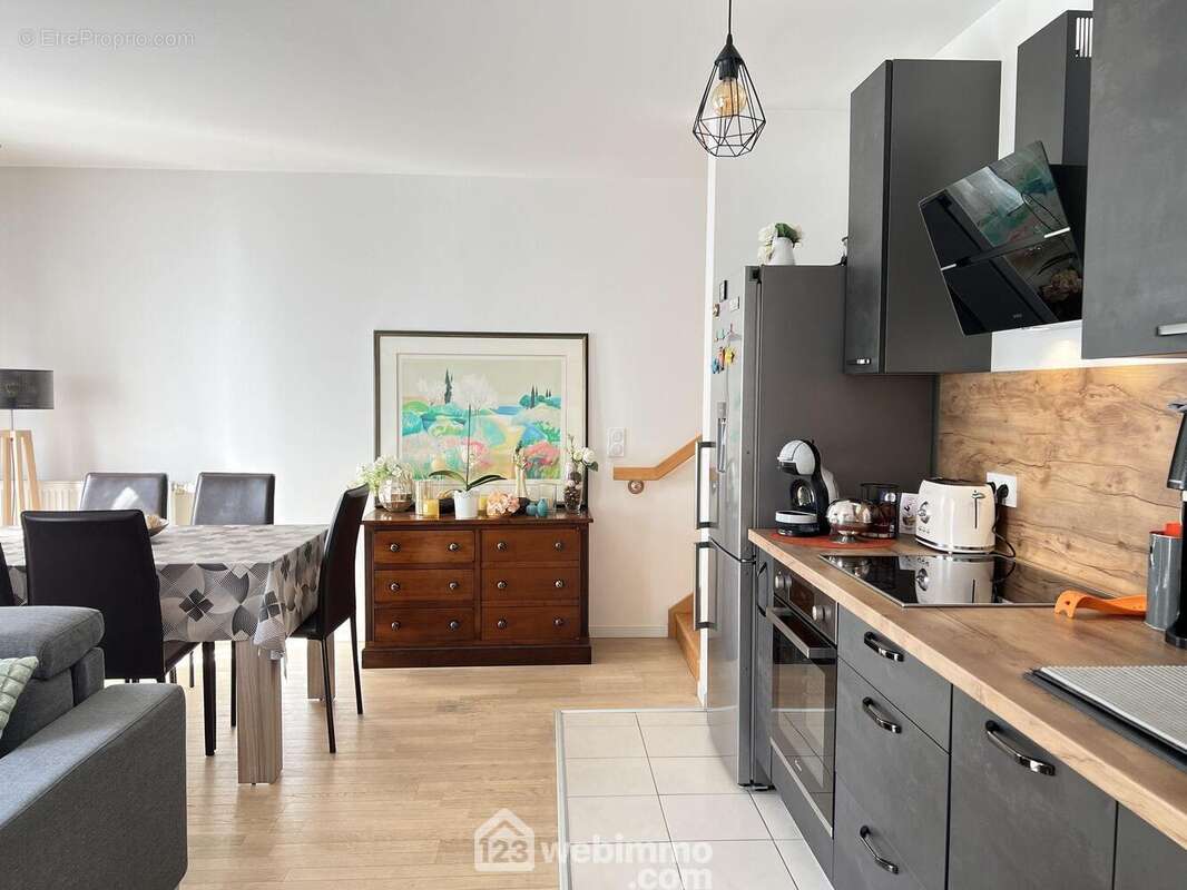 Appartement à THIAIS