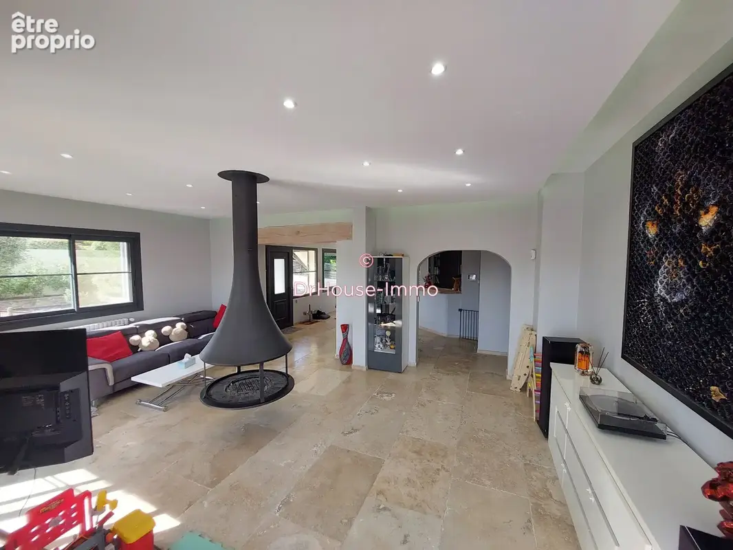 Maison 8 pièces 200 m² à vendre à Rognac (13340) - photo 16