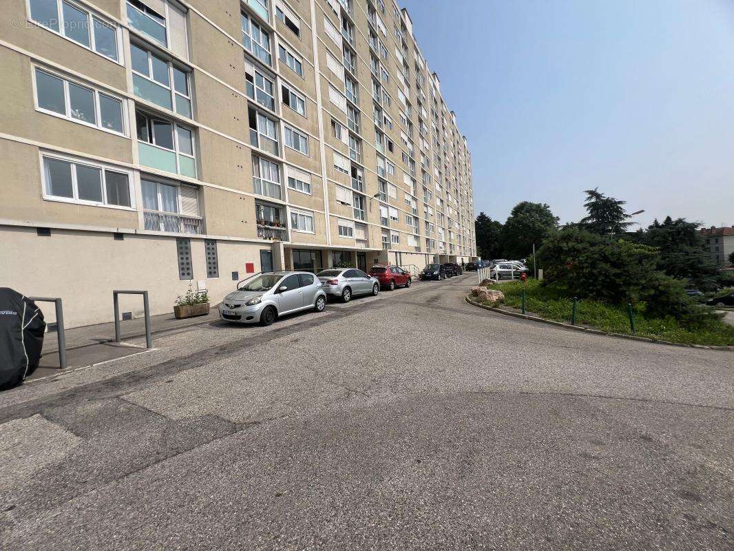 Appartement à LYON-9E